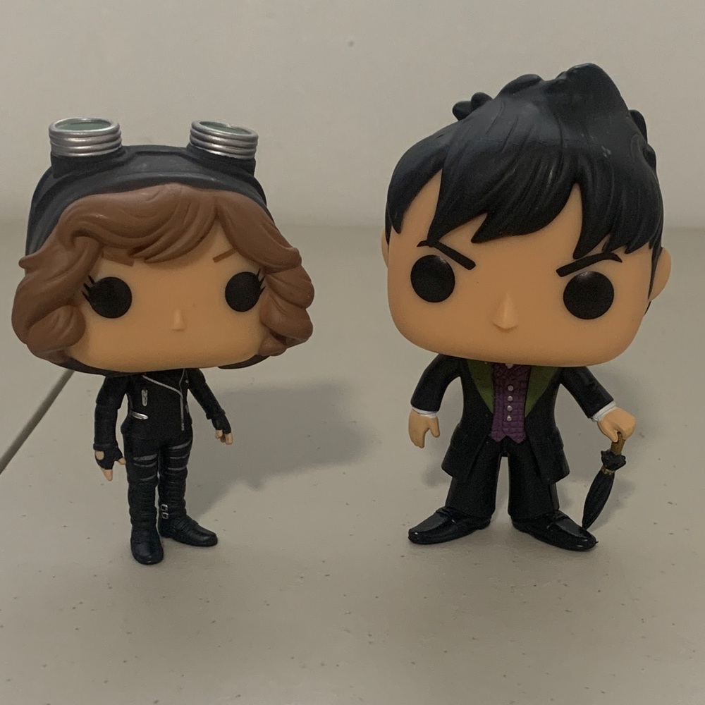 2 Gotham Funko Pop Figures Selina Kyle and Oswald Cobblepot